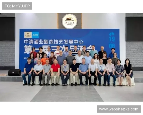 探索尊龙集团官网首页的精彩内容与功能介绍